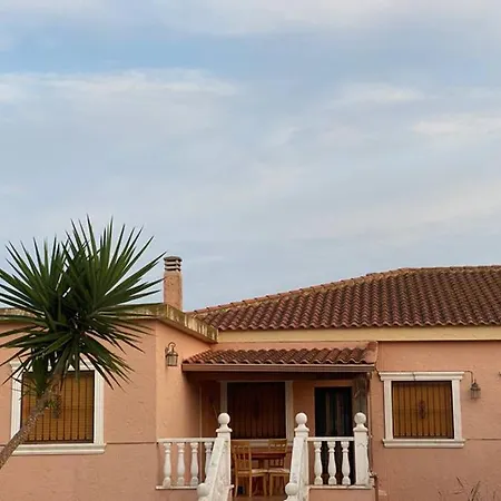 Chalet Dolores, Un Chalet Con Piscina Y Barbacoa En La Huerta Del Segura. Catral