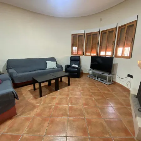 Dolores, Un Chalet Con Piscina Y Barbacoa En La Huerta Del Segura. Chalet