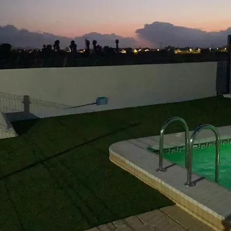 Dolores, Un Chalet Con Piscina Y Barbacoa En La Huerta Del Segura. Catral