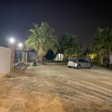Dolores, Un Chalet Con Piscina Y Barbacoa En La Huerta Del Segura. Catral