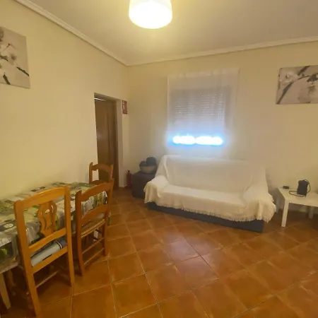 Dolores, Un Chalet Con Piscina Y Barbacoa En La Huerta Del Segura. Chalet