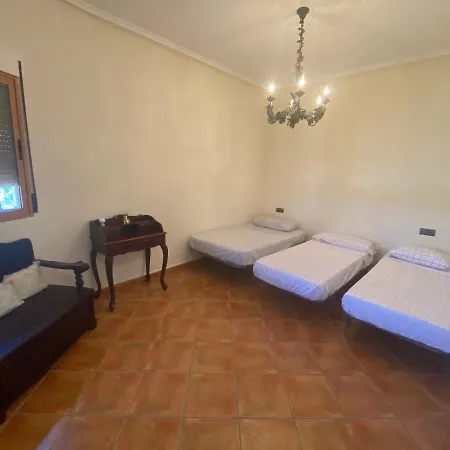 Dolores, Un Chalet Con Piscina Y Barbacoa En La Huerta Del Segura. Catral